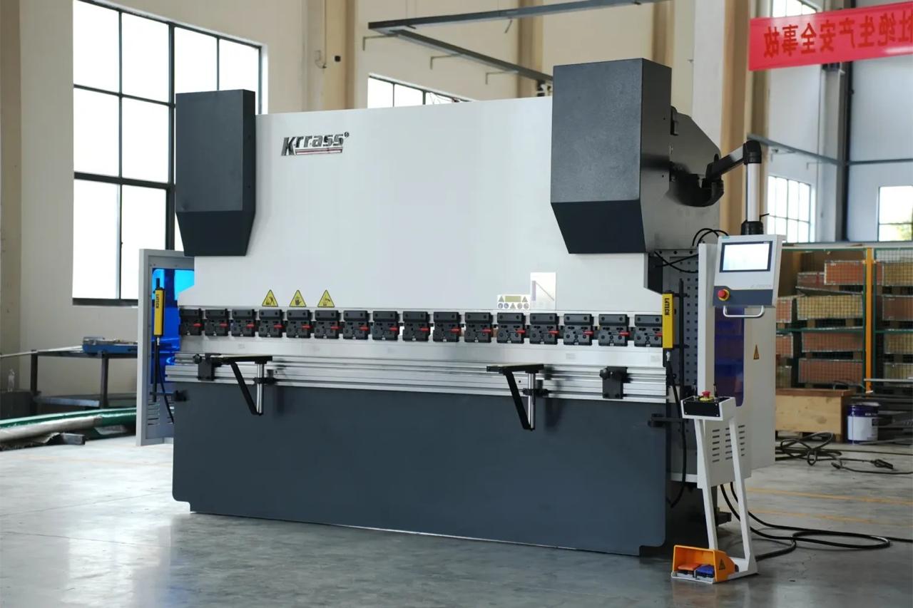 Plegadora KRRASS WC67K-125T/3200 en stock en Rosario